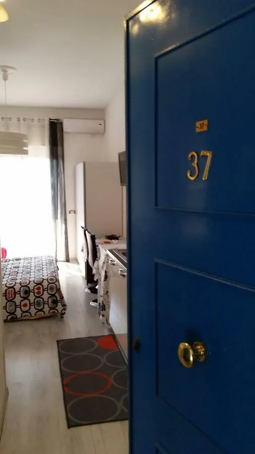 Nice Studio Apartment Giardini-Naxos 0*,